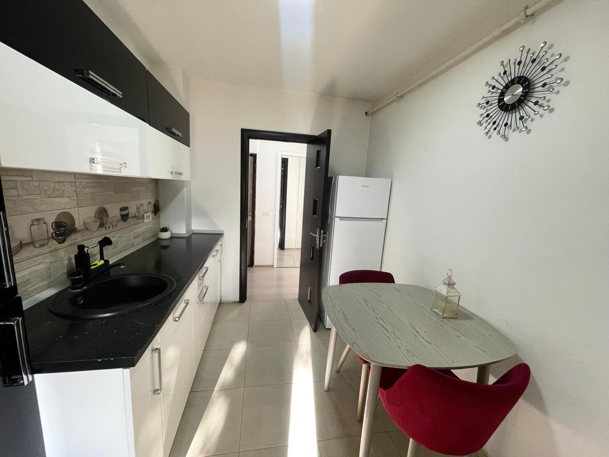 Discret Apartament One Targoviste Eksteriør bilde